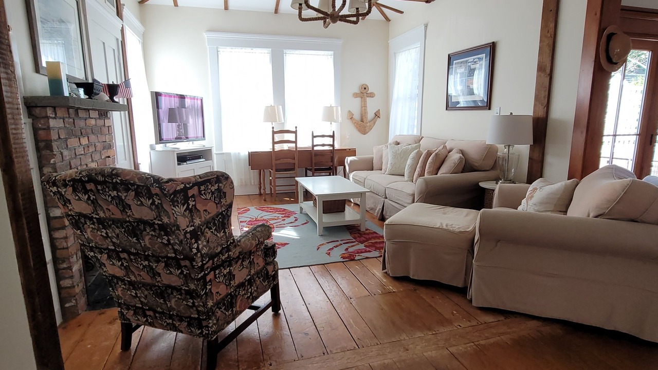 Photo of Livingroom in Edgartown
