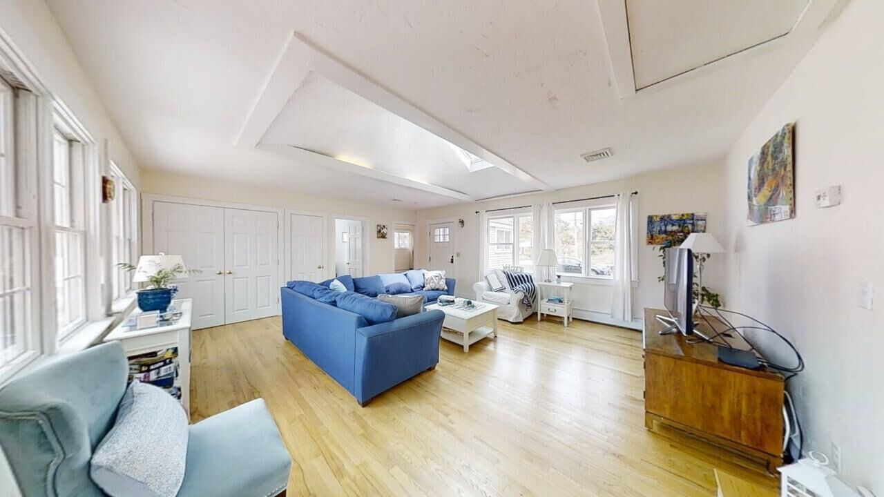Photo of Livingroom in Dennis