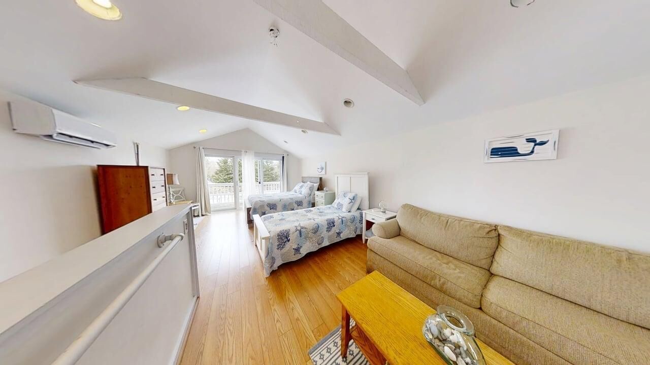 Photo of Livingroom in Dennis