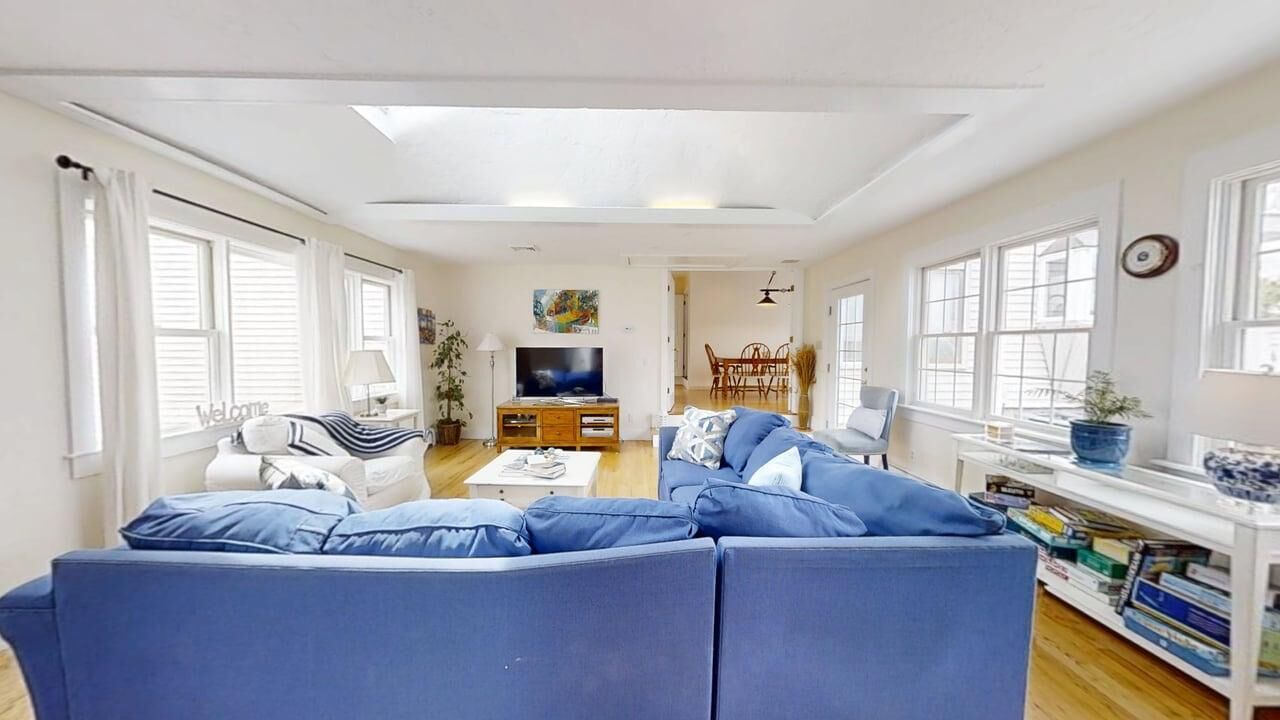Photo of Livingroom in Dennis
