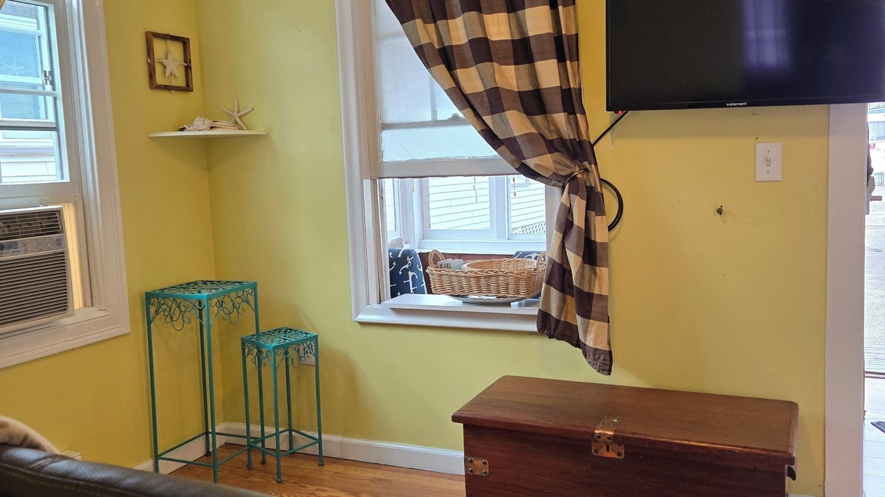Photo of Livingroom in Hampton