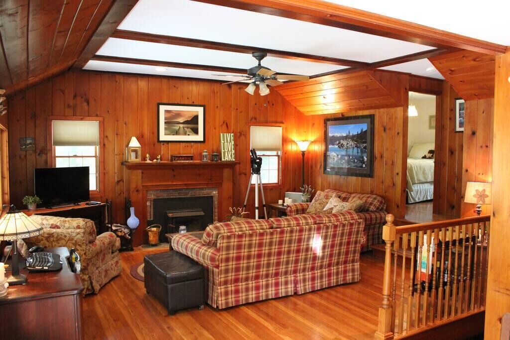 Photo of Livingroom in New Fairfield