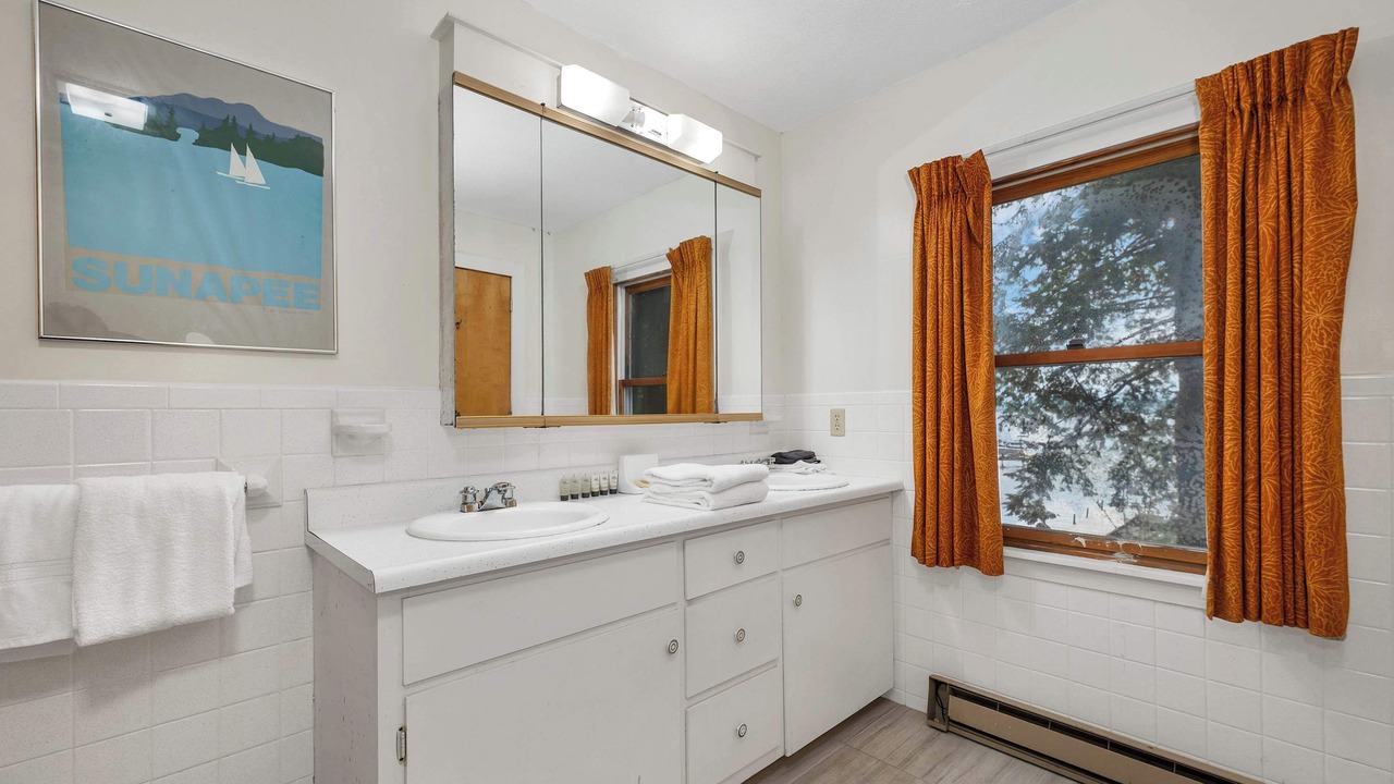 Photo of Bathroom in Sunapee