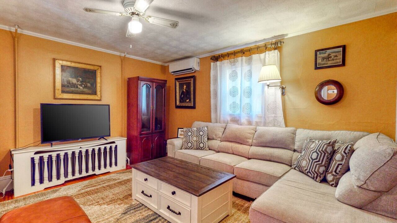 Photo of Livingroom in Ogunquit
