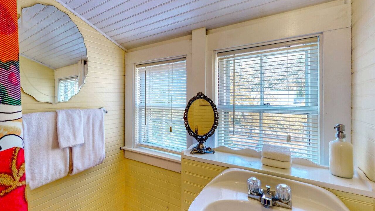 Photo of Bathroom in Ogunquit