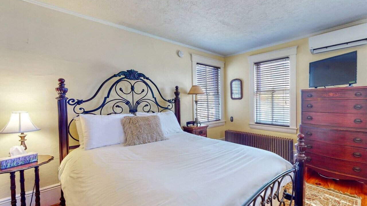 Photo of Bedroom in Ogunquit