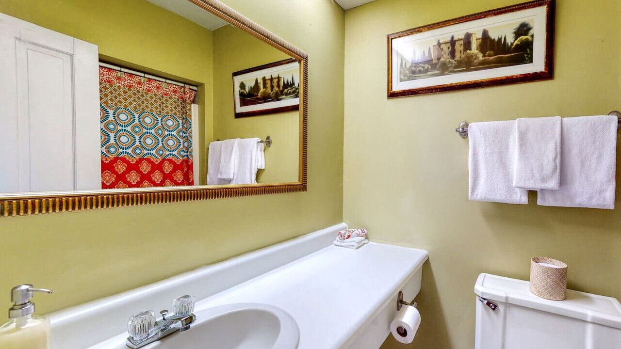Photo of Bathroom in Ogunquit