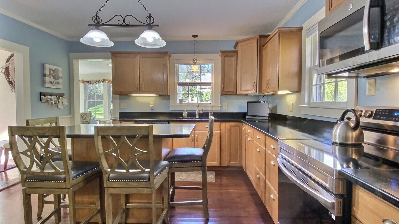 Photo of Kitchen in Litchfield Historic District