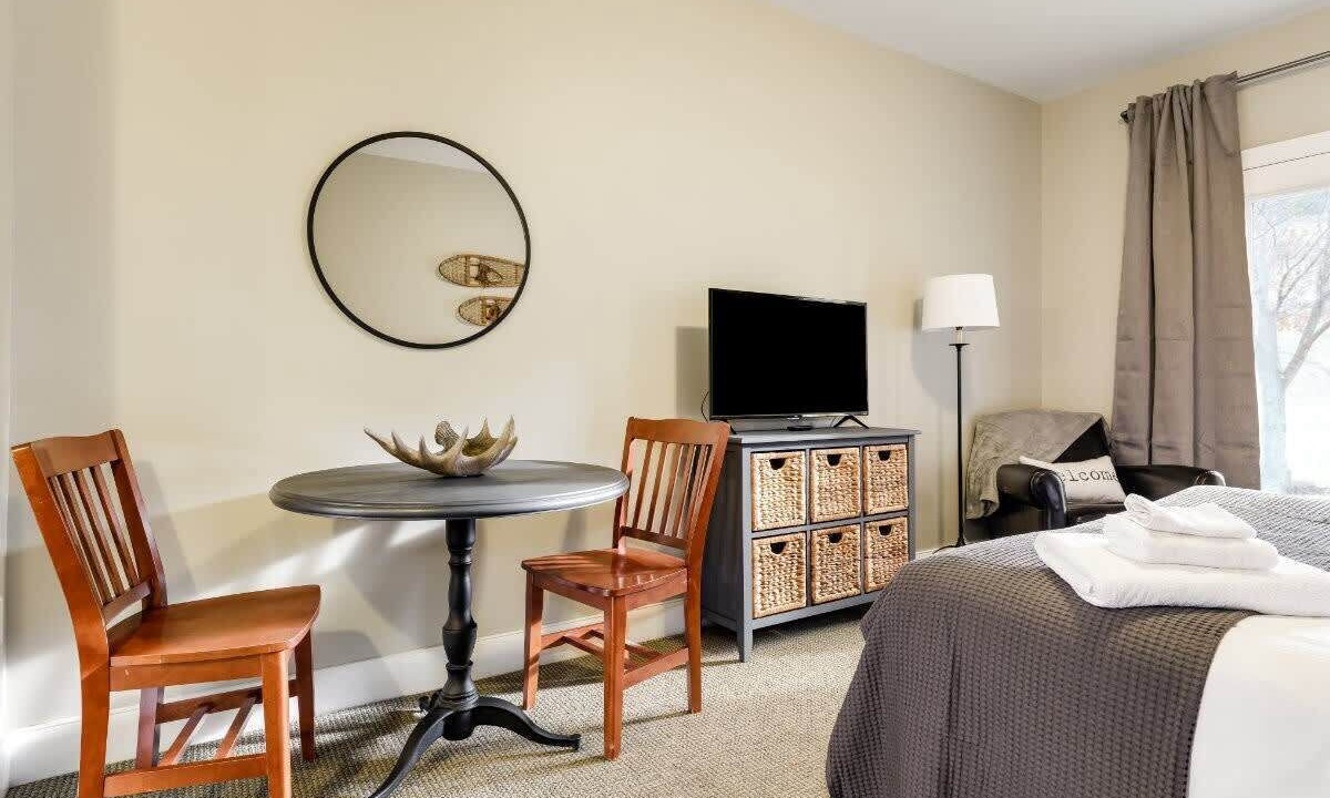 Photo of Bedroom in Calabogie