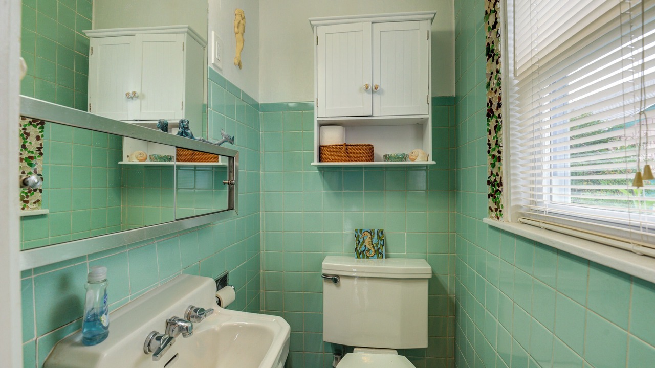 Photo of Bathroom in Old Orchard Beach
