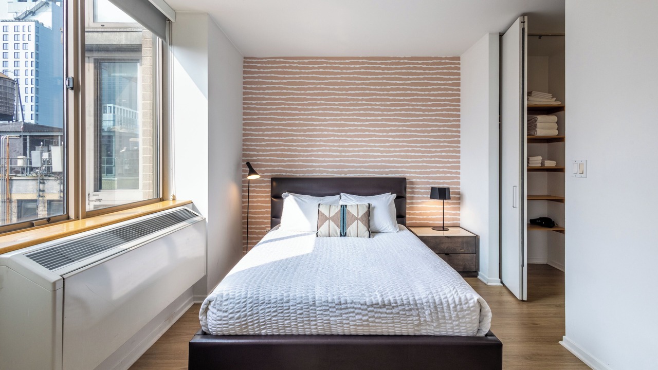 Photo of Bedroom in Midtown South