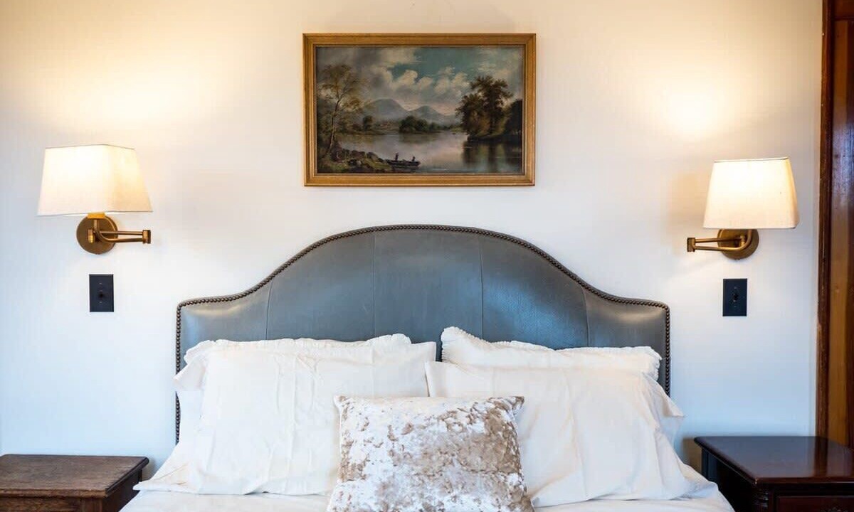 Photo of Bedroom in Lee