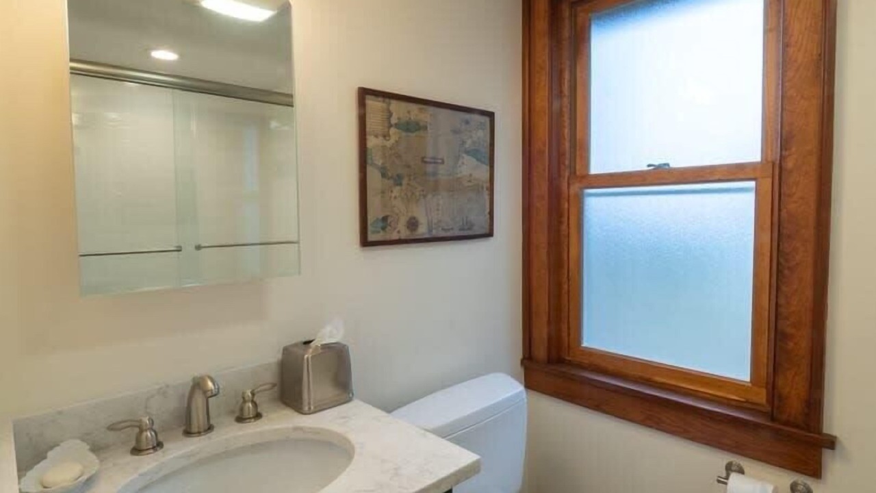 Photo of Bathroom in Lee