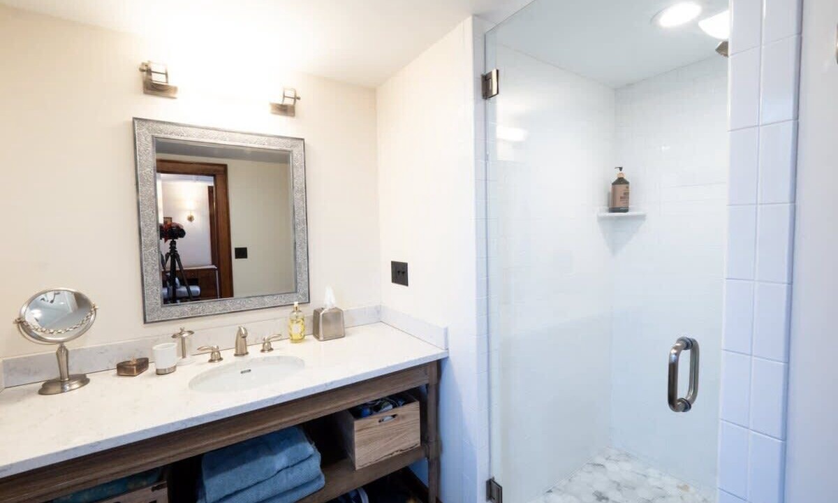 Photo of Bathroom in Lee