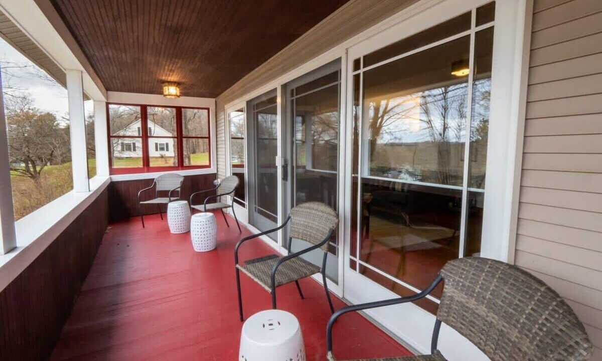 Photo of Patio Balcony in Lee