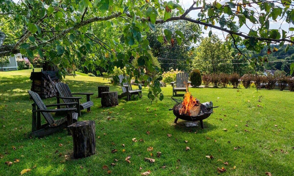 Photo of Outdoor in Lee
