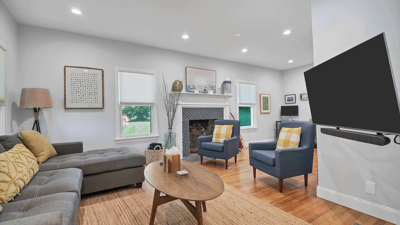 Photo of Livingroom in Mystic