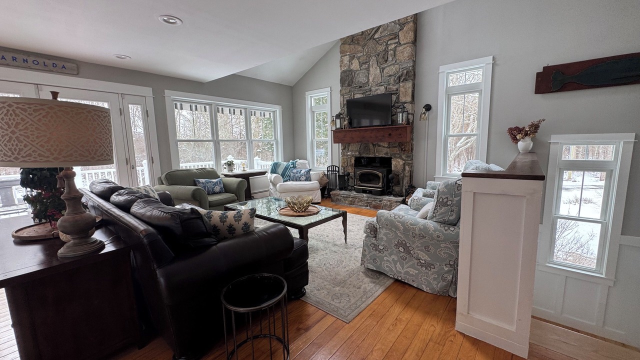 Photo of Livingroom in Charlestown