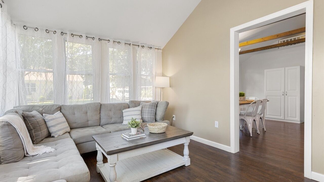 Photo of Livingroom in Hampton