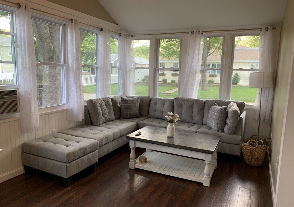 Photo of Livingroom in Hampton