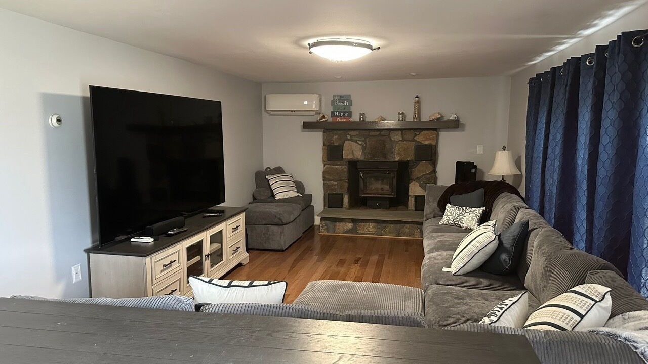 Photo of Livingroom in Niantic