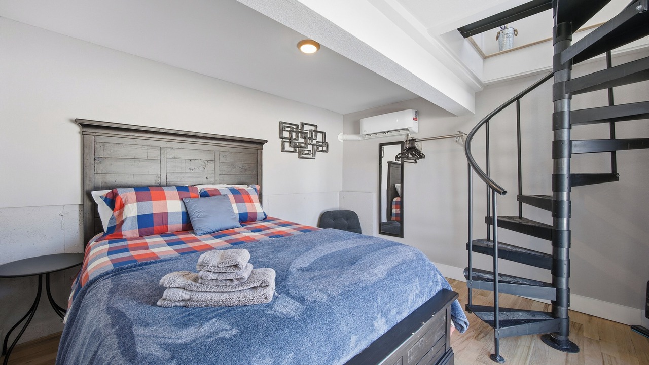Photo of Bedroom in Alton Bay