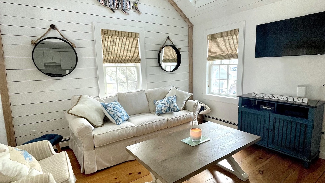 Photo of Livingroom in Mashpee