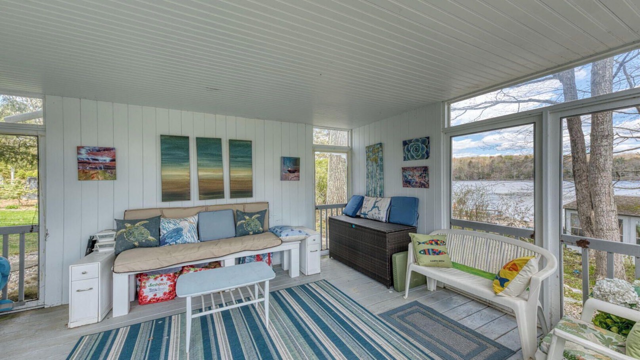 Photo of Livingroom in Goshen