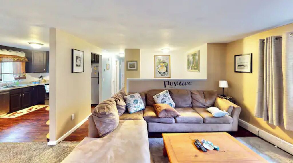 Photo of Livingroom in East Falmouth