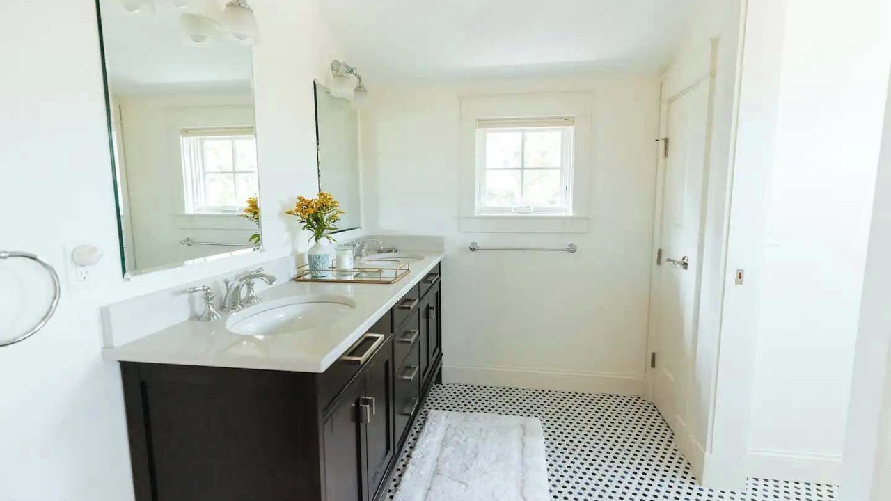 Photo of Bathroom in Easton's Point