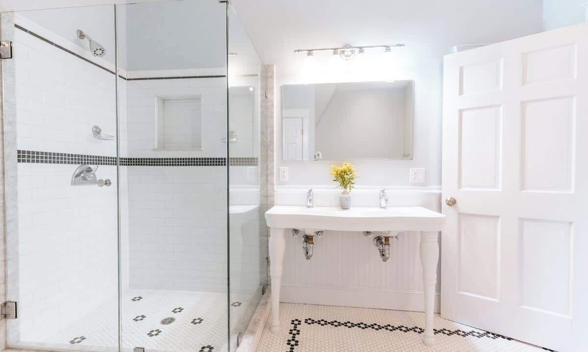 Photo of Bathroom in Easton's Point