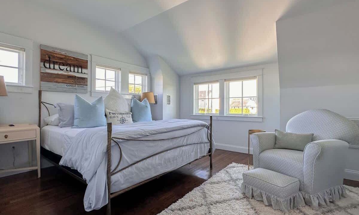 Photo of Bedroom in Easton's Point