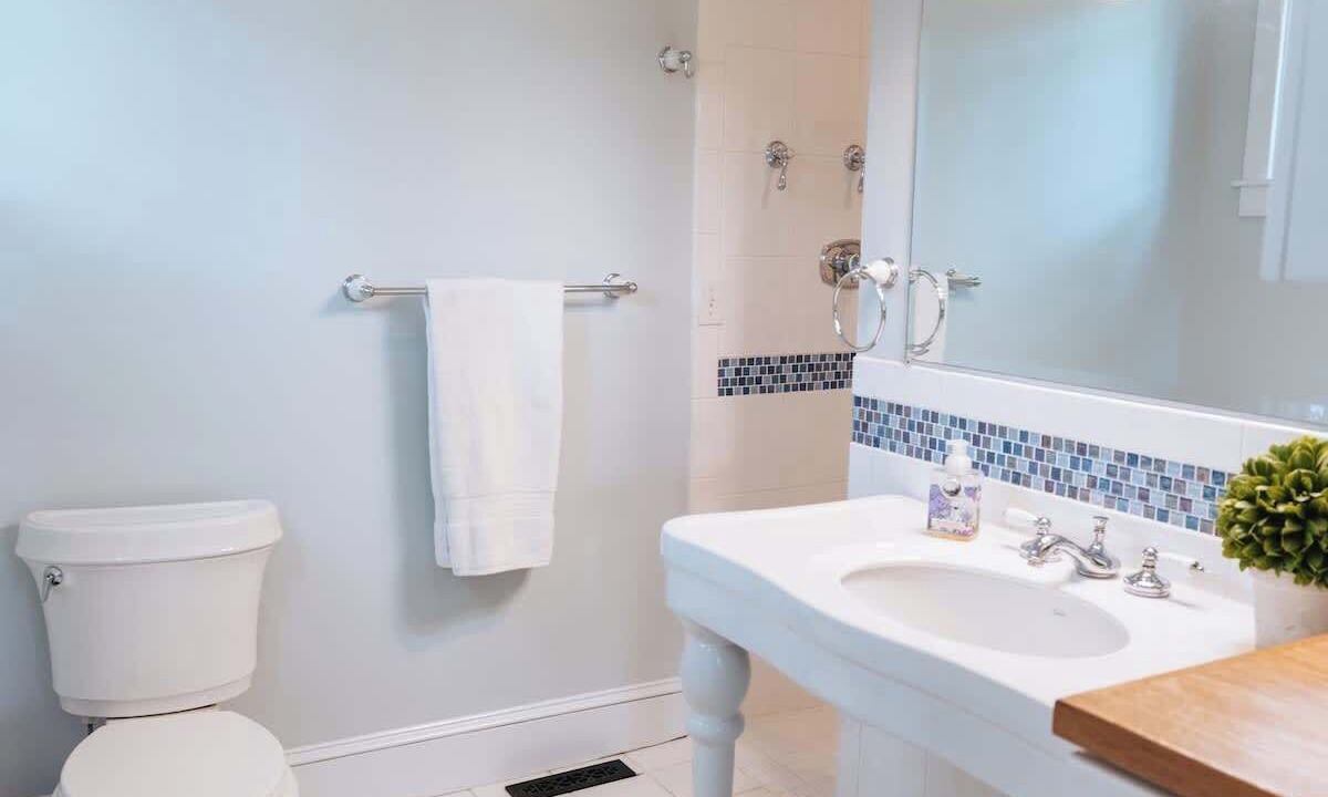 Photo of Bathroom in Easton's Point