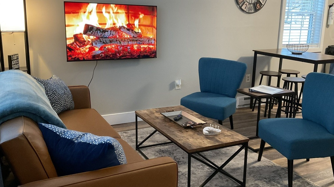 Photo of Livingroom in Suncook