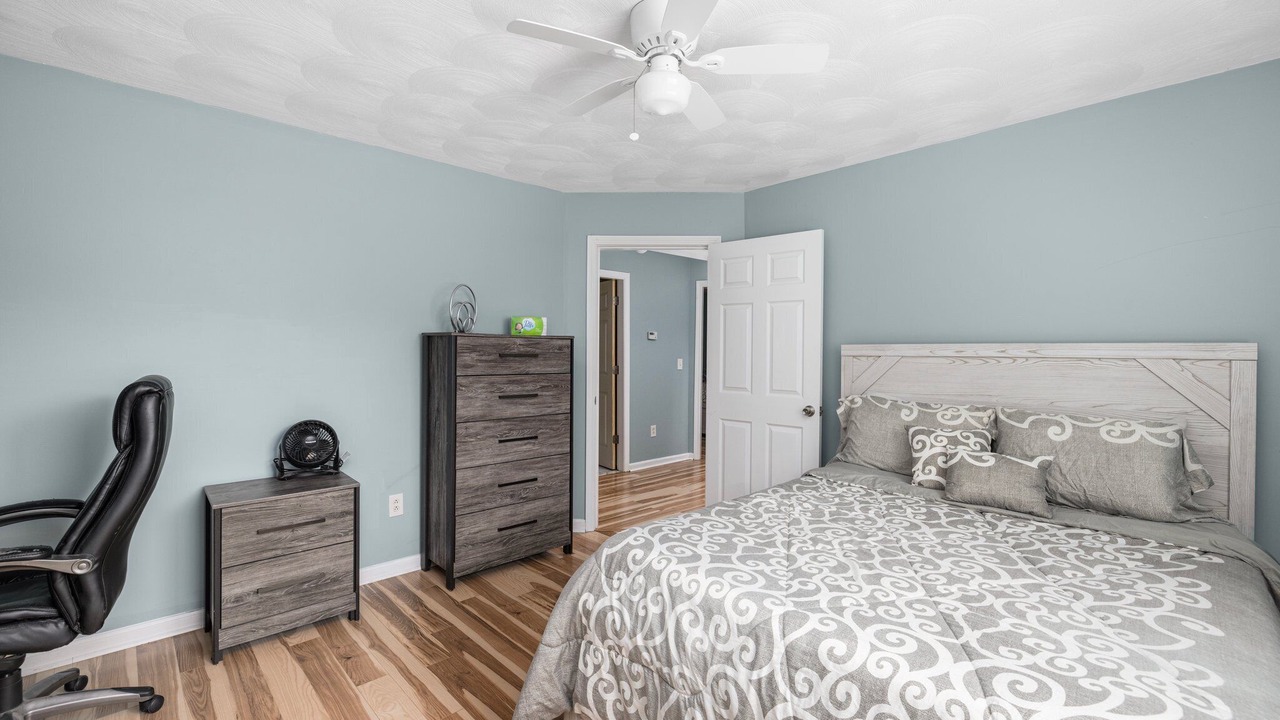 Photo of Bedroom in Saunderstown