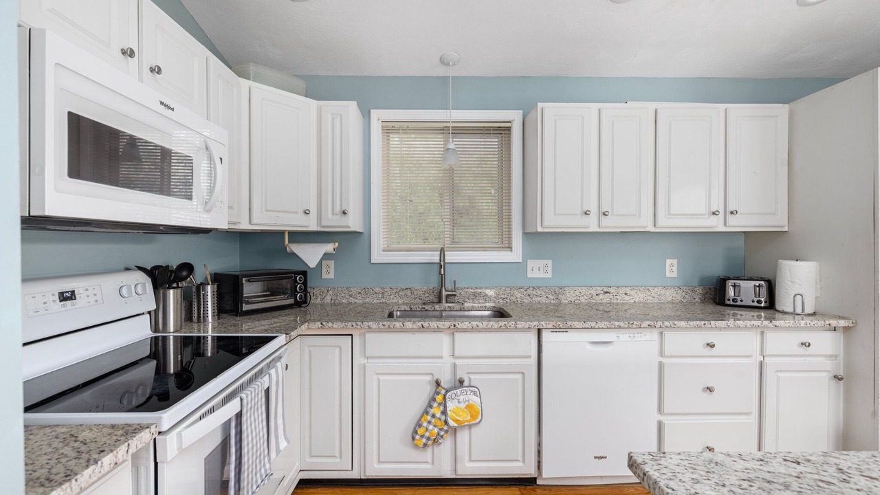 Photo of Kitchen in Saunderstown