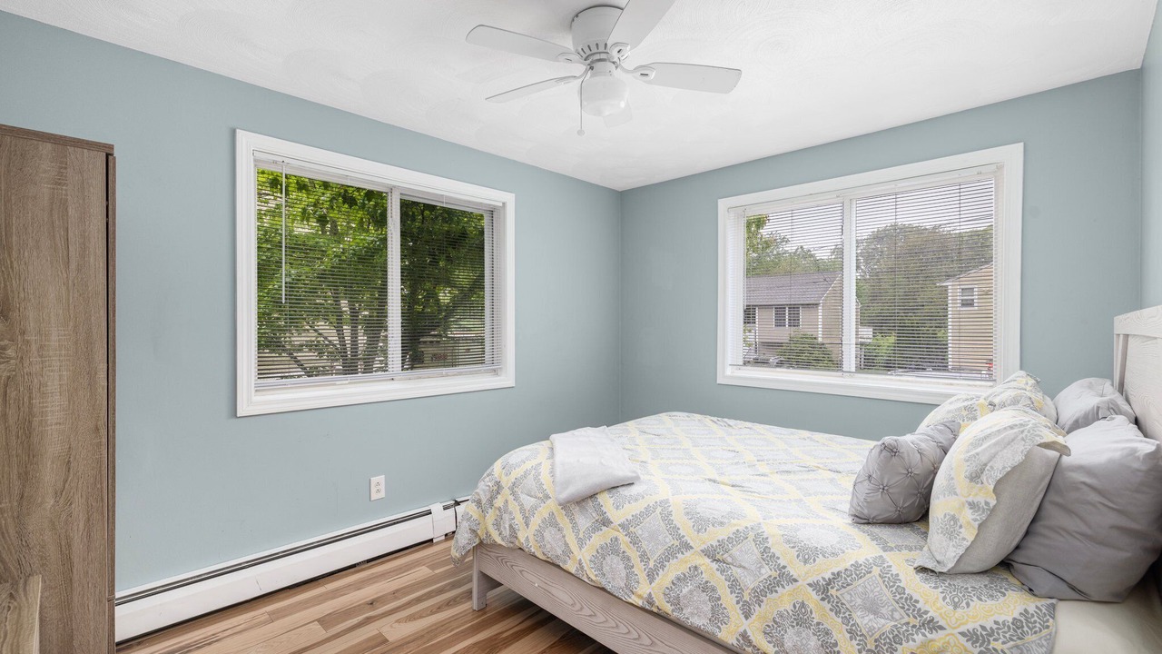 Photo of Bedroom in Saunderstown