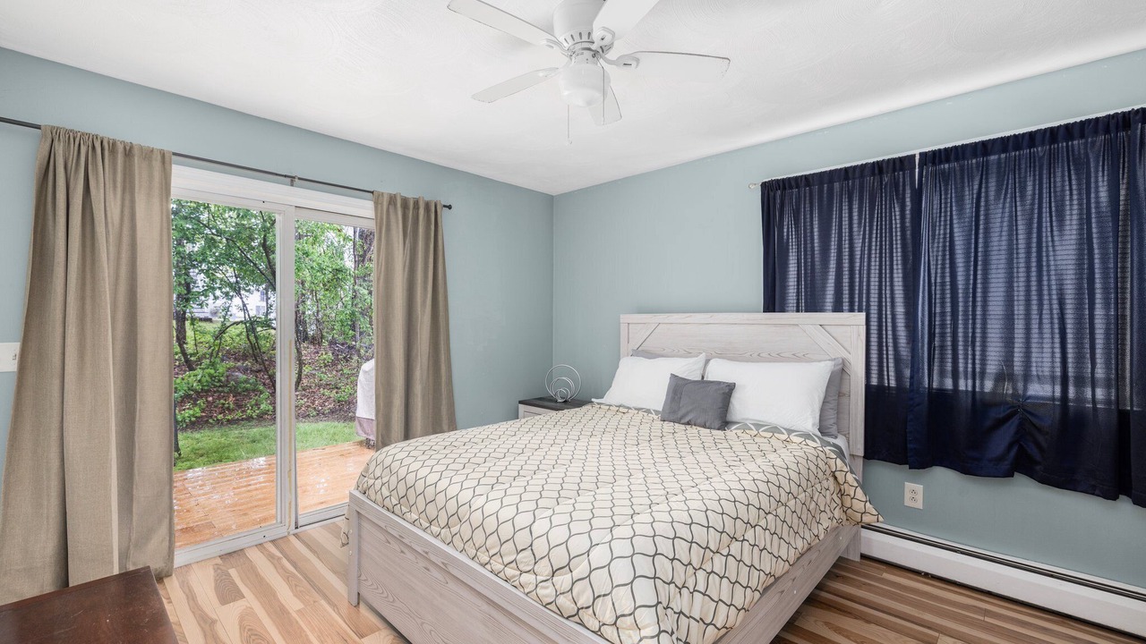 Photo of Bedroom in Saunderstown