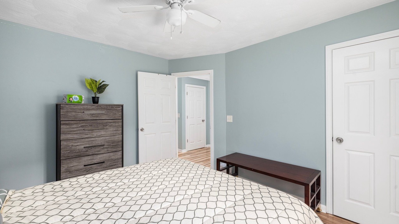 Photo of Bedroom in Saunderstown