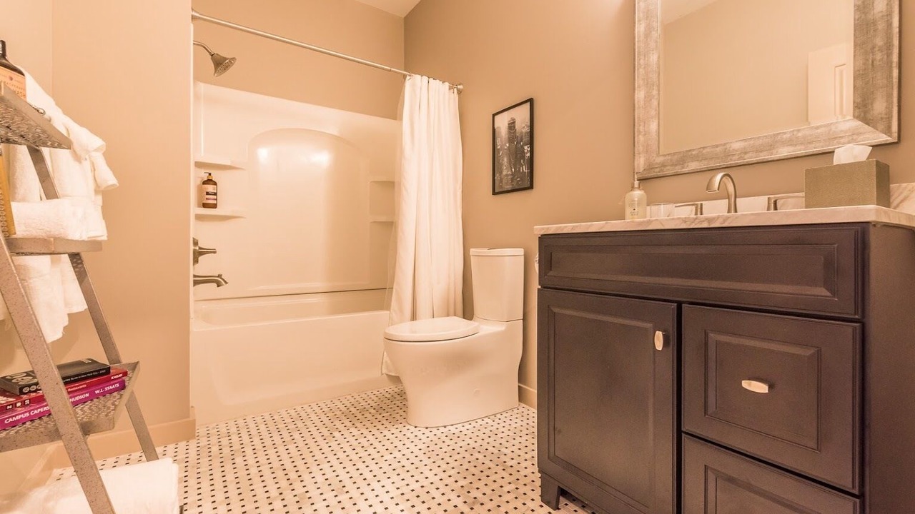 Photo of Bathroom in Glendale