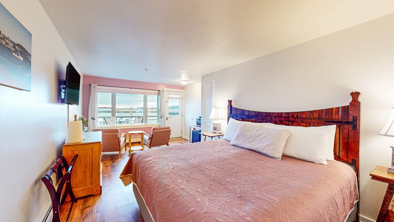 Photo of Bedroom in Stonington