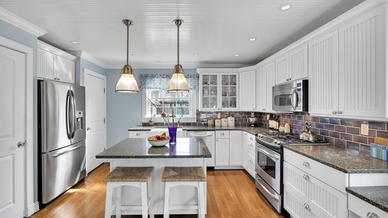 Photo of Kitchen in Village of Southampton