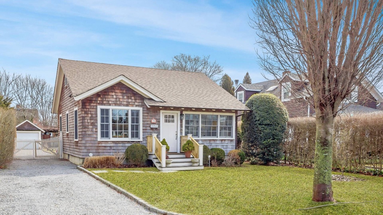 Photo of Outdoor in Village of Southampton