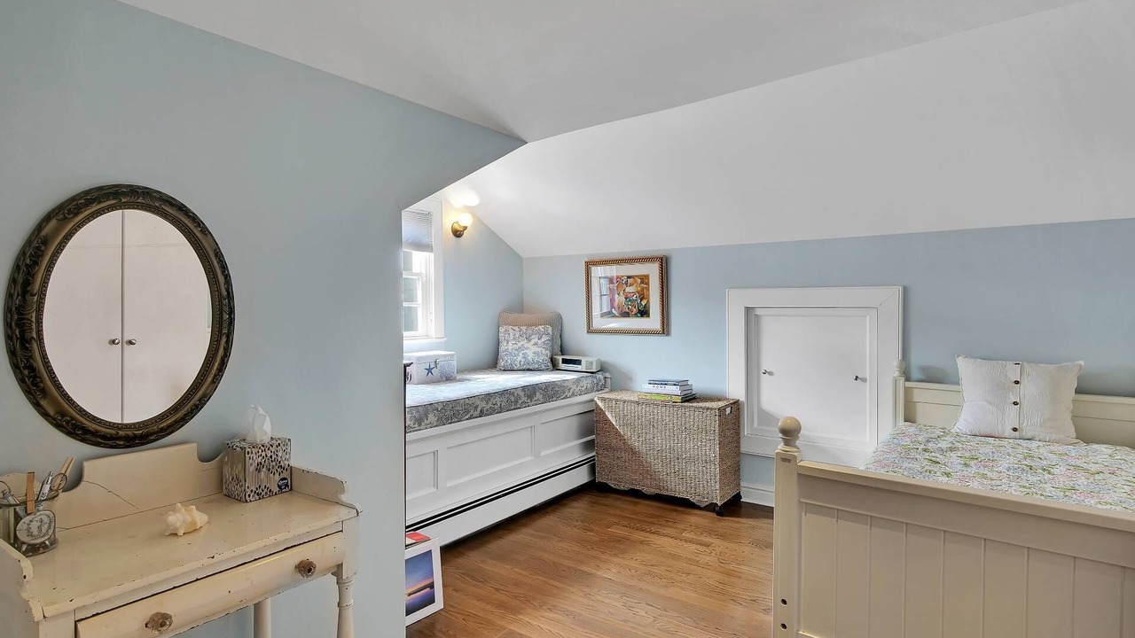 Photo of Bedroom in Village of Southampton