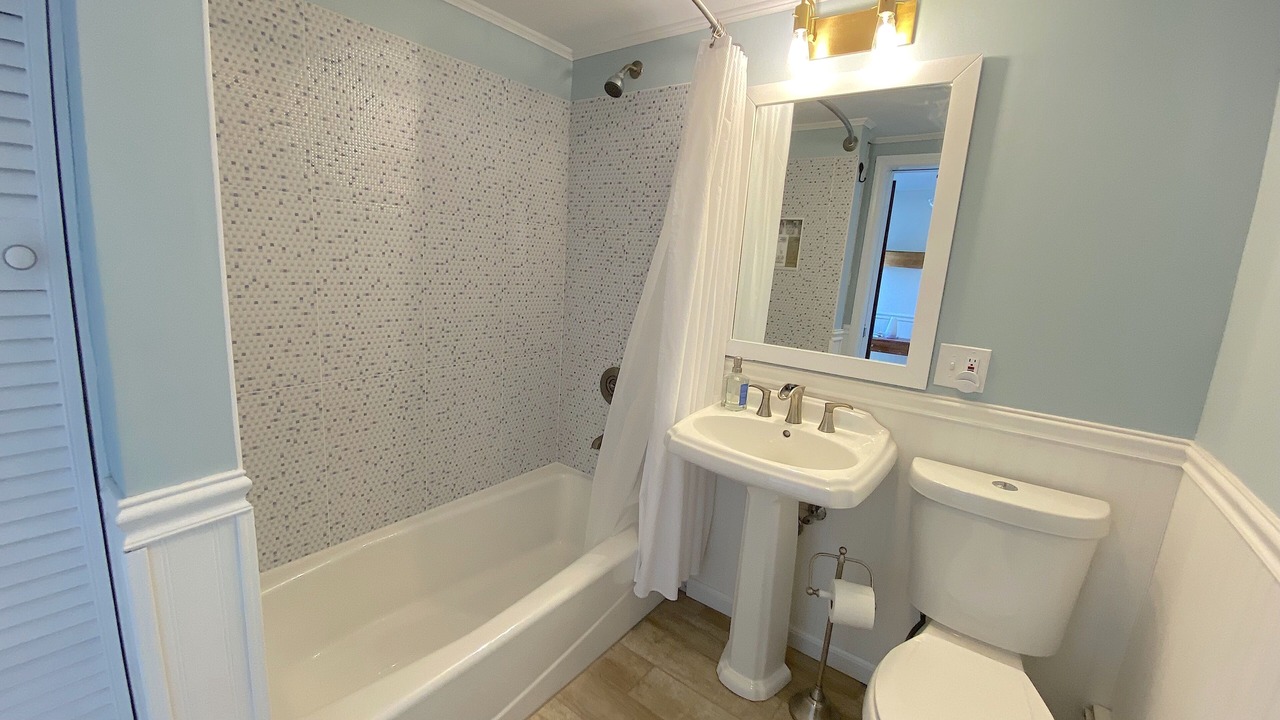 Photo of Bathroom in Nahant