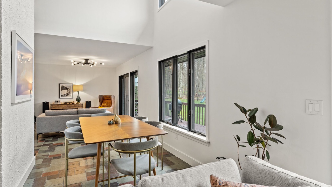 Photo of Livingroom in Sharon