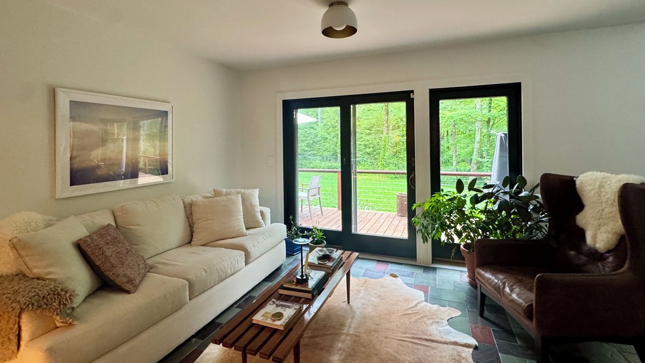 Photo of Livingroom in Sharon
