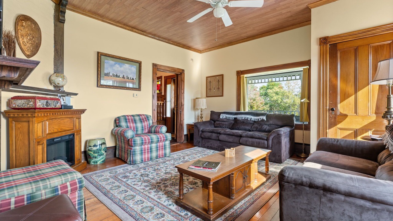 Photo of Livingroom in North Troy