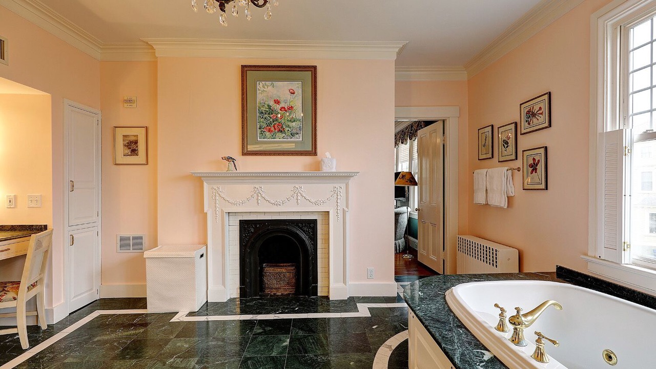 Photo of Bathroom in Top of the Hill
