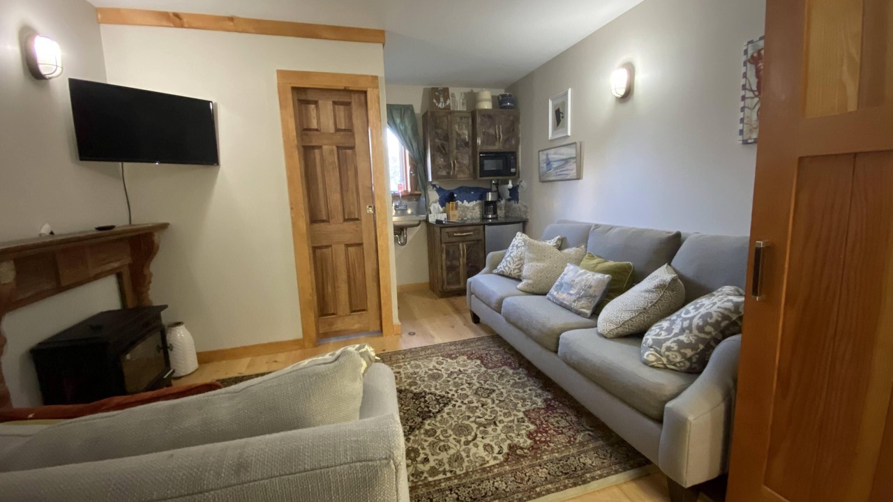 Photo of Livingroom in Warren